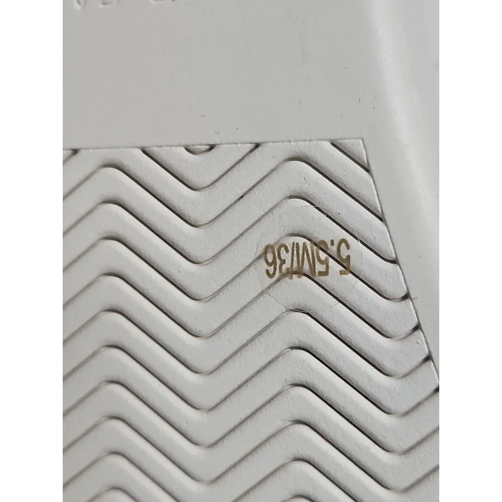 Vince Camuto JENLIE Sneaker laced up Coconut Cream+ Silver woman Sz‎  36/5.5M
